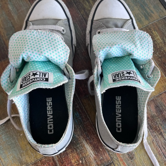 Converse women low top sneakers size 7, gray base with green tongue, and green - Picture 8 of 9